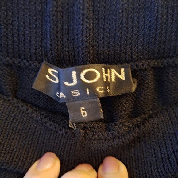 St. John Basics Santana Knit Black Pants Elastic Waist Pockets Womens size 6 - Picture 2 of 5